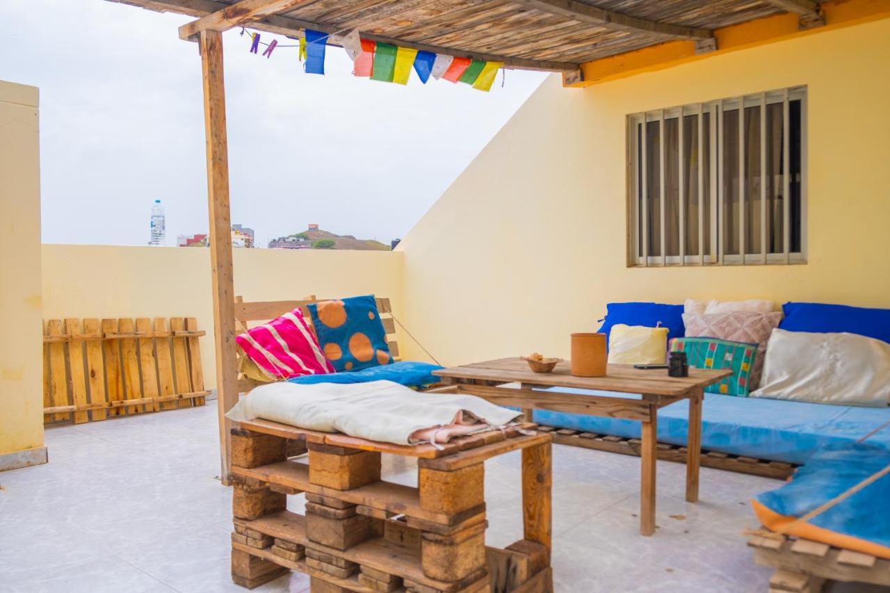 Simabo'S Backpackers' Hostel Mindelo Exterior photo