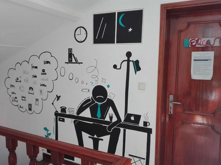 Simabo'S Backpackers' Hostel Mindelo Exterior photo